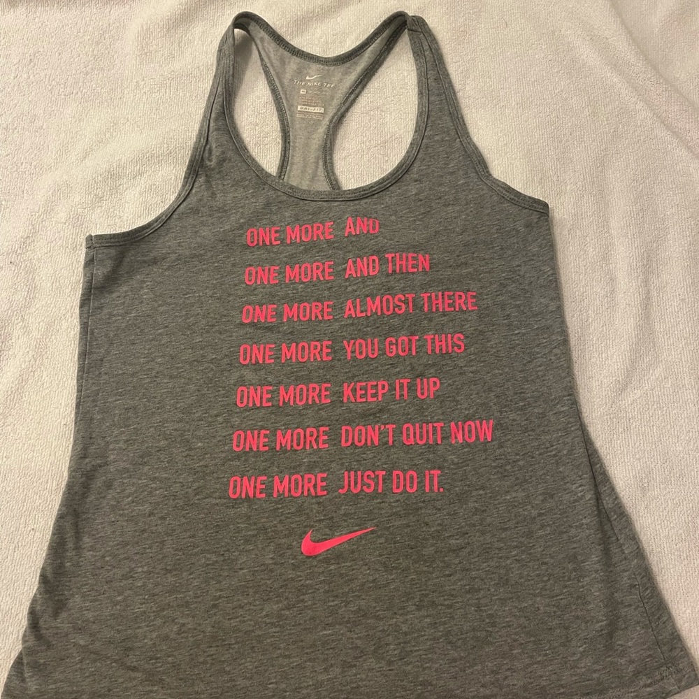 Nike workout tank